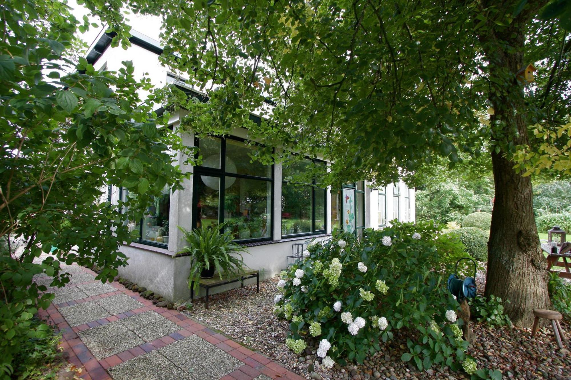 De Witte Wolk Bed & Breakfast Nieuw-Scheemda Exterior photo